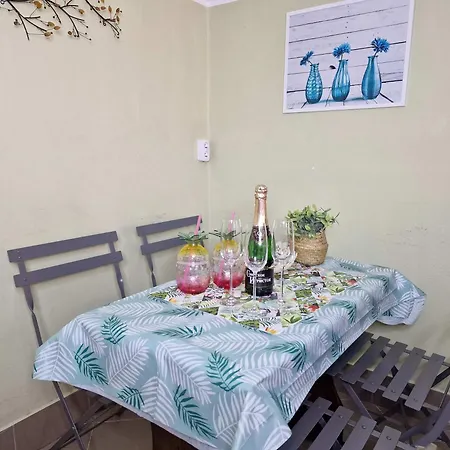 Suterena 200m From The Sea & Bbq מיילנו